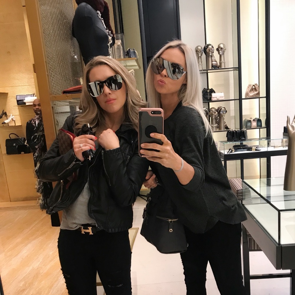 Meet your Posher, Caitlin